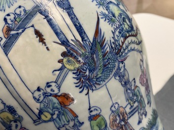 Un vase en porcelaine de Chine doucai &agrave; d&eacute;cor des '100 gar&ccedil;ons', Yongzheng/Qianlong